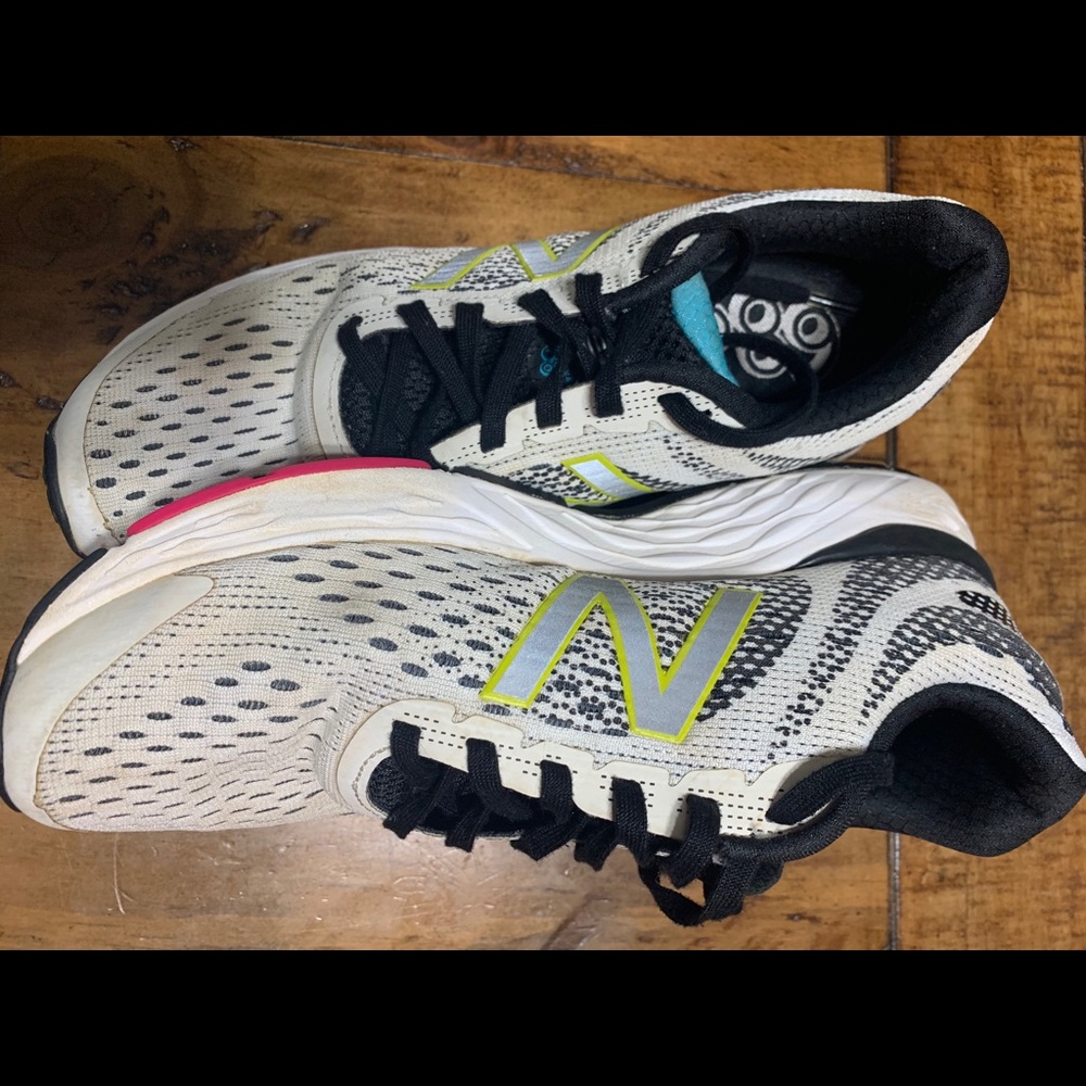 New Balance 680 V6 Size 8.5 W
